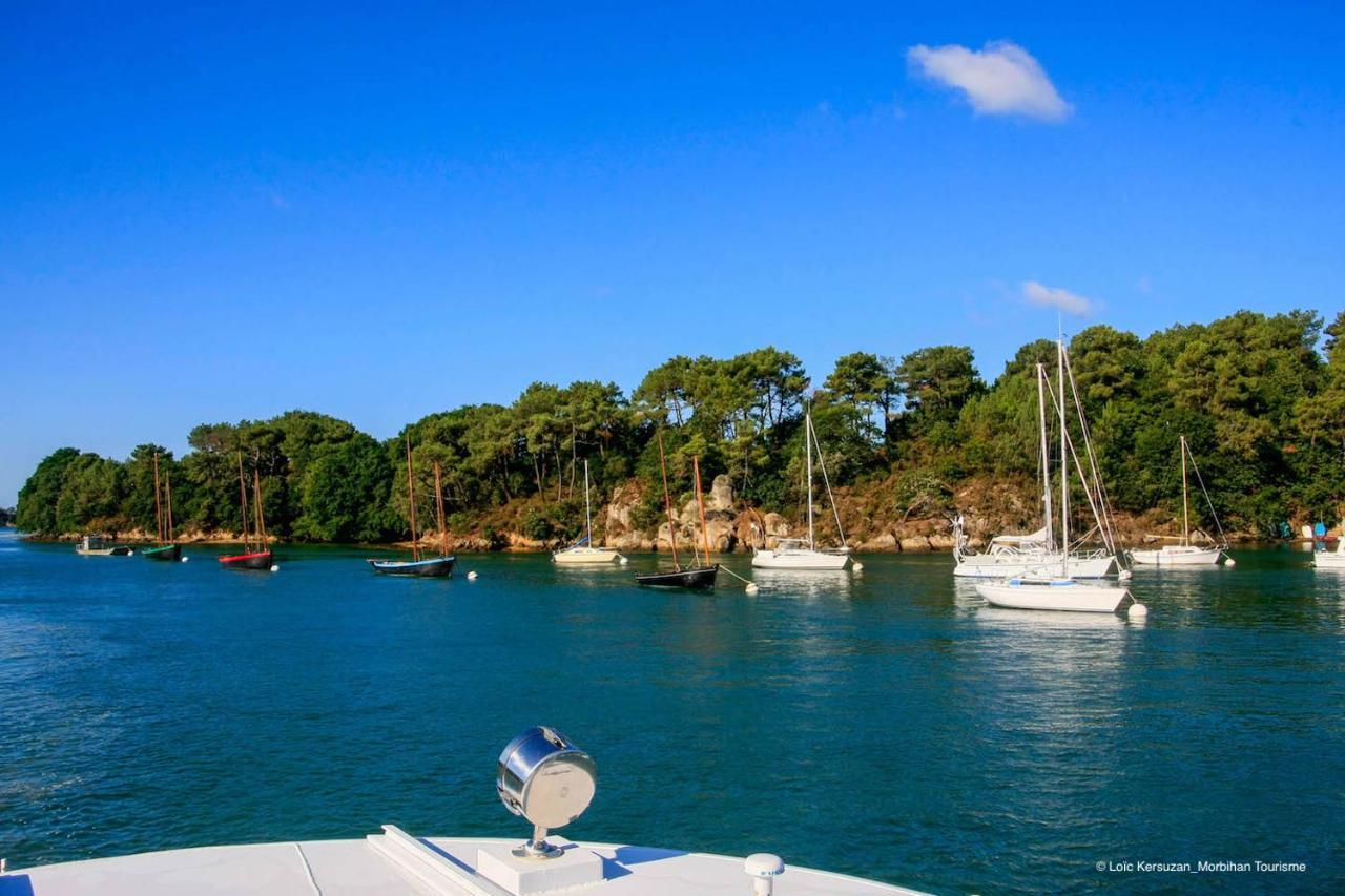 Belle Longere En Campagne A Larmor Baden Villa Exteriör bild